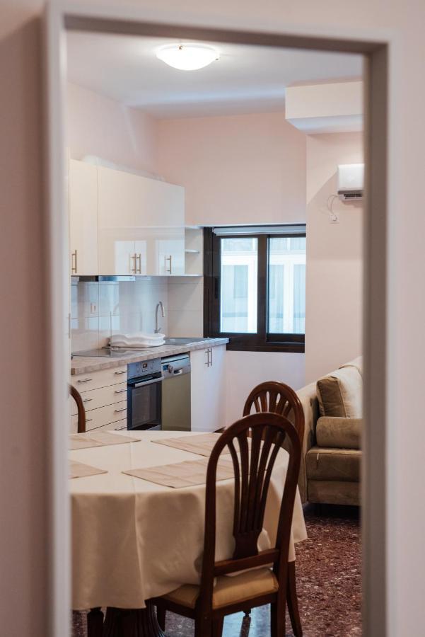 Luxury Apartment In Plaka - Acropolis Athena Bagian luar foto